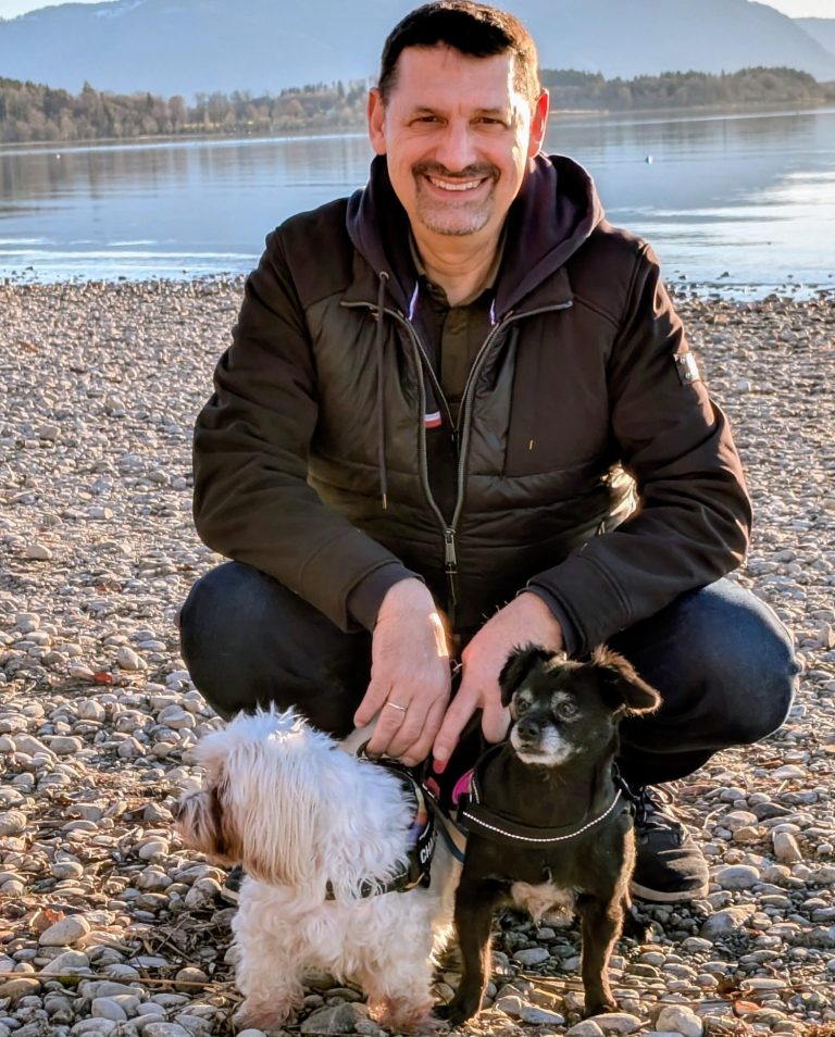 Dr. Thomas Lederer